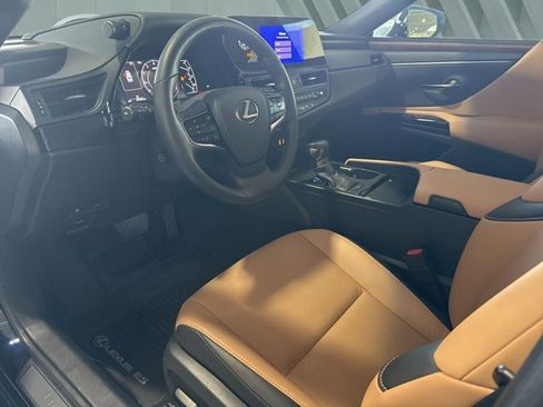 Certified 2025 Lexus ES 350 w/ Premium Package image 11