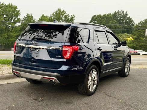 Used 2017 Ford Explorer XLT w/ Equipment Group 202A AWD/4WD image 6