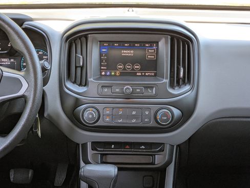 Used 2021 Chevrolet Colorado W/T w/ WT Convenience Package image 17