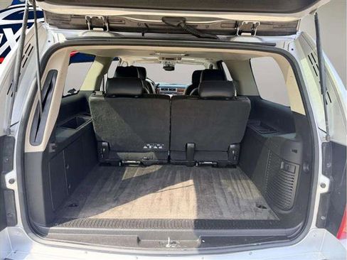 Used 2014 Chevrolet Suburban LTZ RWD image 26
