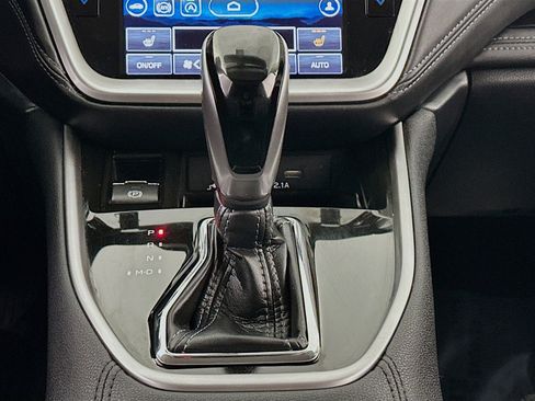 Used 2022 Subaru Outback Limited XT image 13