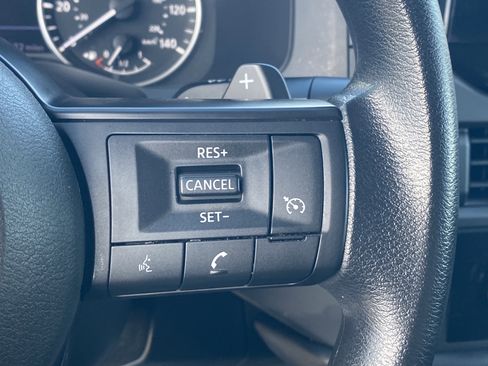 Used 2023 Nissan Pathfinder S image 28