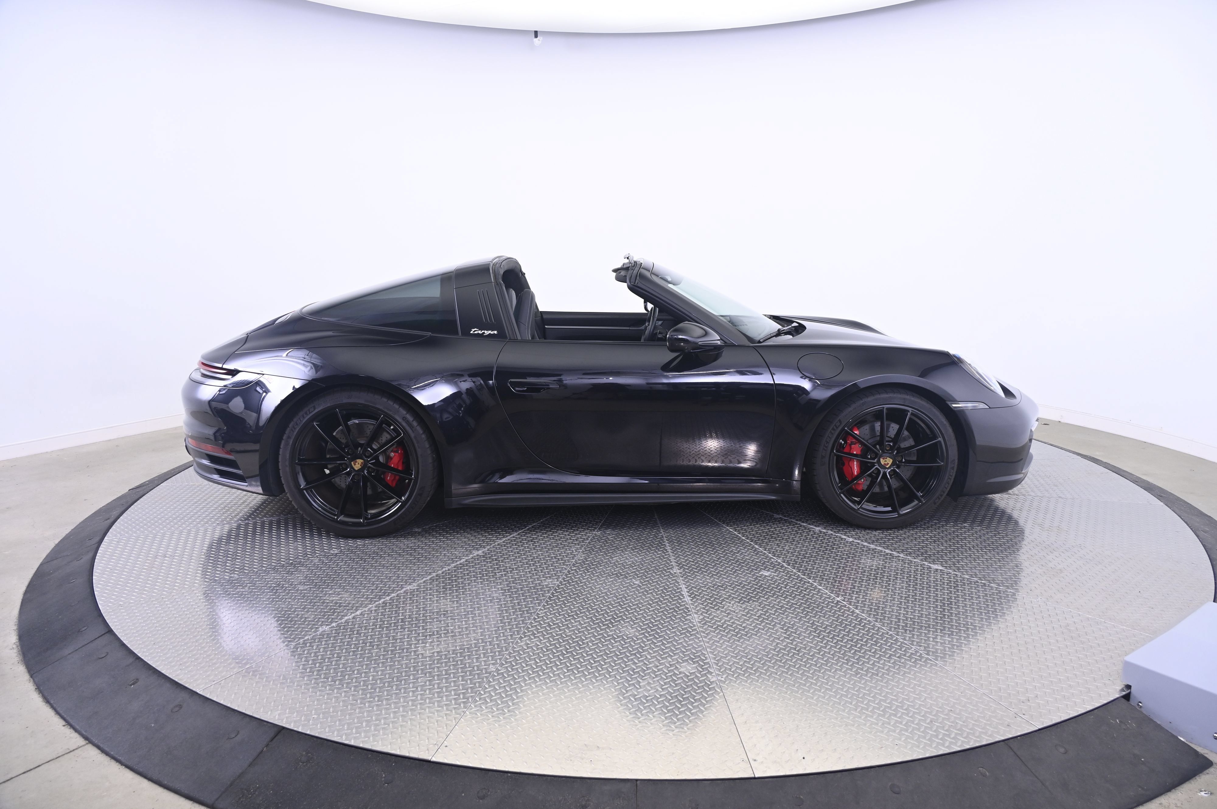 Certified 2024 Porsche 911 Targa 4S AWD/4WD image 8