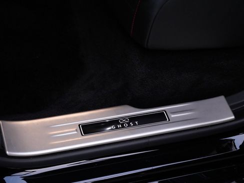 Used 2022 Rolls-Royce Ghost Black Badge image 9