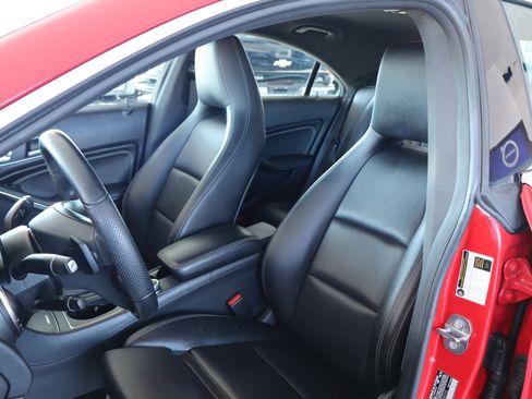 Used 2019 Mercedes-Benz CLA 250 image 16
