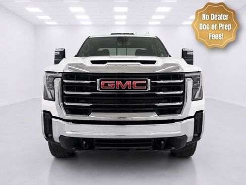 Used 2026 GMC Sierra 2500 SLT w/ SLT Convenience Package AWD/4WD image 2