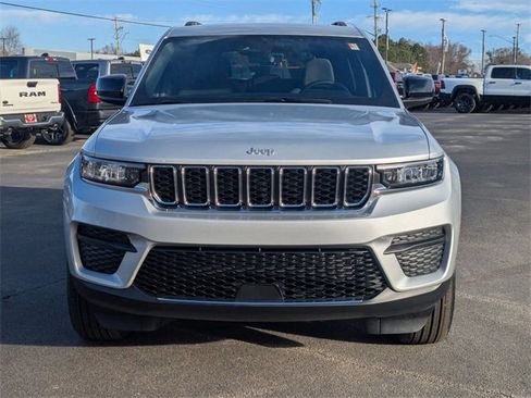 New 2025 Jeep Grand Cherokee Laredo X image 3