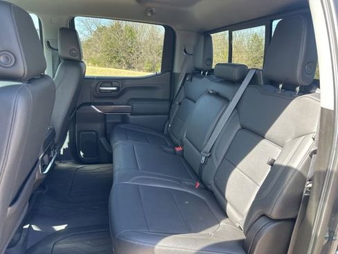 Used 2021 GMC Sierra 1500 SLT w/ SLT Convenience Package AWD/4WD image 26