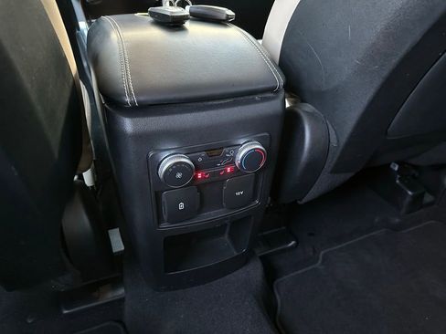 Used 2020 Ford Explorer XLT w/ Equipment Group 202A image 23