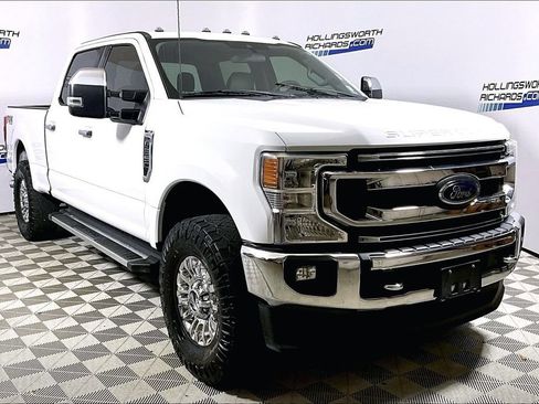 Used 2022 Ford F250 XLT w/ XLT Premium Package AWD/4WD image 3