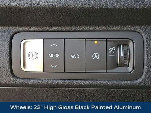 Used 2025 Chevrolet Traverse RS w/ LPO, Floor Liner Package image 28