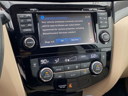 Used 2016 Nissan Rogue SL w/ SL Premium Package image 13