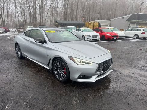 Used 2017 INFINITI Q60 Red Sport 400 image 12