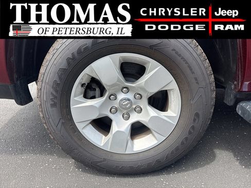 Used 2025 RAM 1500 Big Horn AWD/4WD image 9