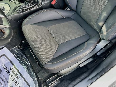 Used 2018 Subaru Crosstrek 2.0i Premium AWD/4WD image 18