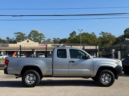 Used 2016 Toyota Tacoma 2WD Access Cab image 9