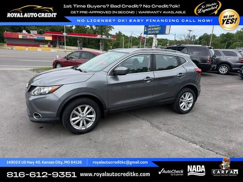 Used 2017 Nissan Rogue Sport SV w/ SV All-Weather Package AWD/4WD image 4
