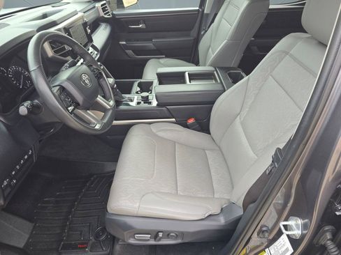 Used 2023 Toyota Tundra SR5 image 4