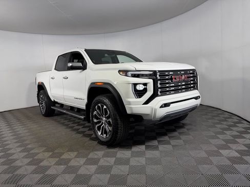 Used 2024 GMC Canyon Denali AWD/4WD image 5