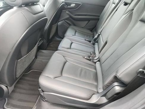 Used 2025 Audi Q7 3.0T Premium w/ Convenience Package AWD/4WD image 26