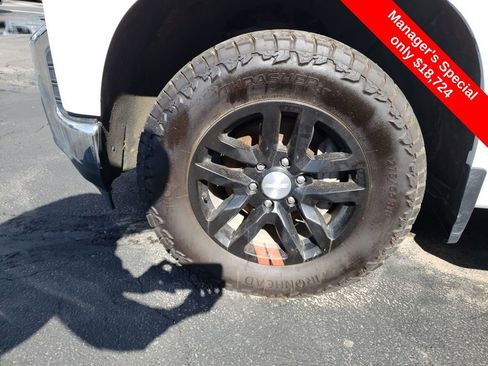 Used 2019 Chevrolet Silverado 1500 LT w/ All-Star Edition image 24