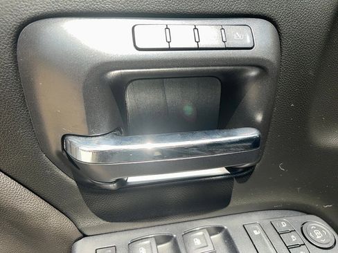 Used 2018 GMC Sierra 1500 SLT image 14