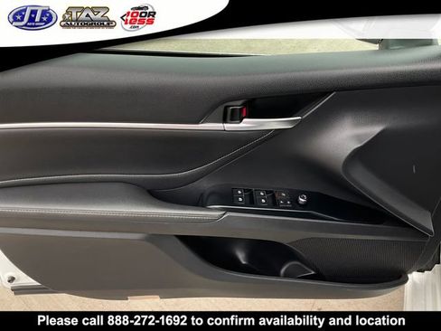 Used 2018 Toyota Camry XSE image 13