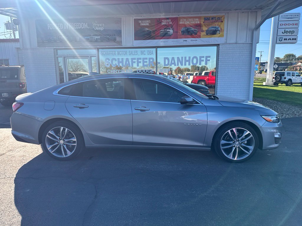 Used 2024 Chevrolet Malibu LT FWD image 2