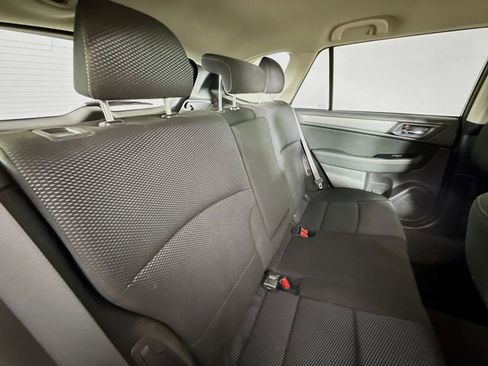 Used 2018 Subaru Outback 2.5i Premium image 25