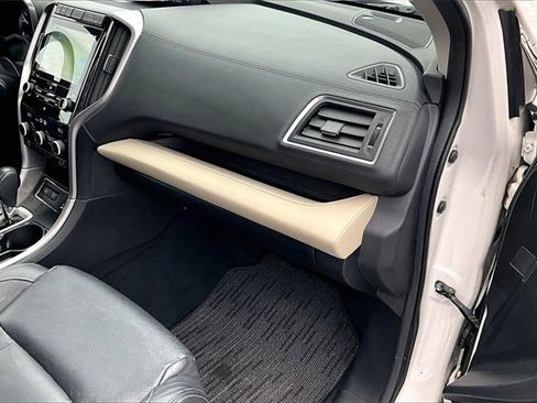 Used 2021 Subaru Ascent Limited w/ Technology Package image 15
