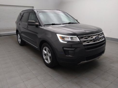Used 2018 Ford Explorer XLT FWD image 13