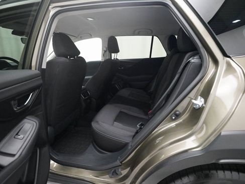 Used 2025 Subaru Outback Premium image 16