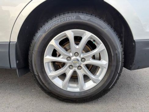 Used 2020 Chevrolet Equinox LS w/ LS Convenience Package AWD/4WD image 28