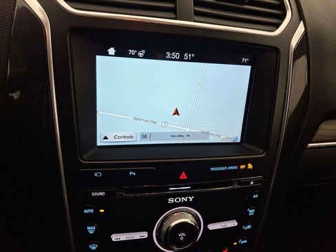 Used 2017 Ford Explorer Limited image 14