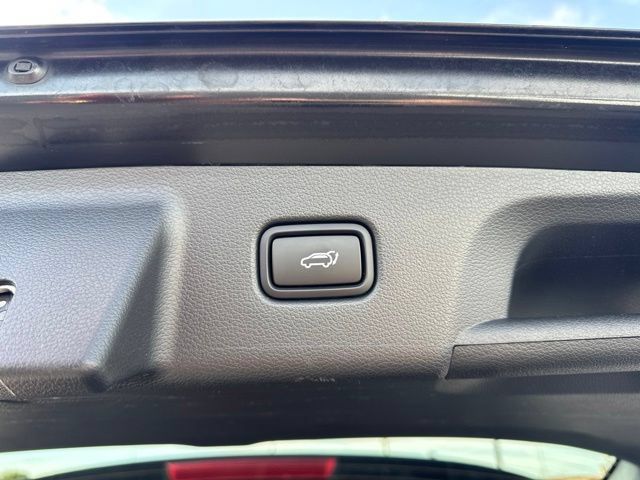 Used 2025 Hyundai Palisade SEL FWD image 6