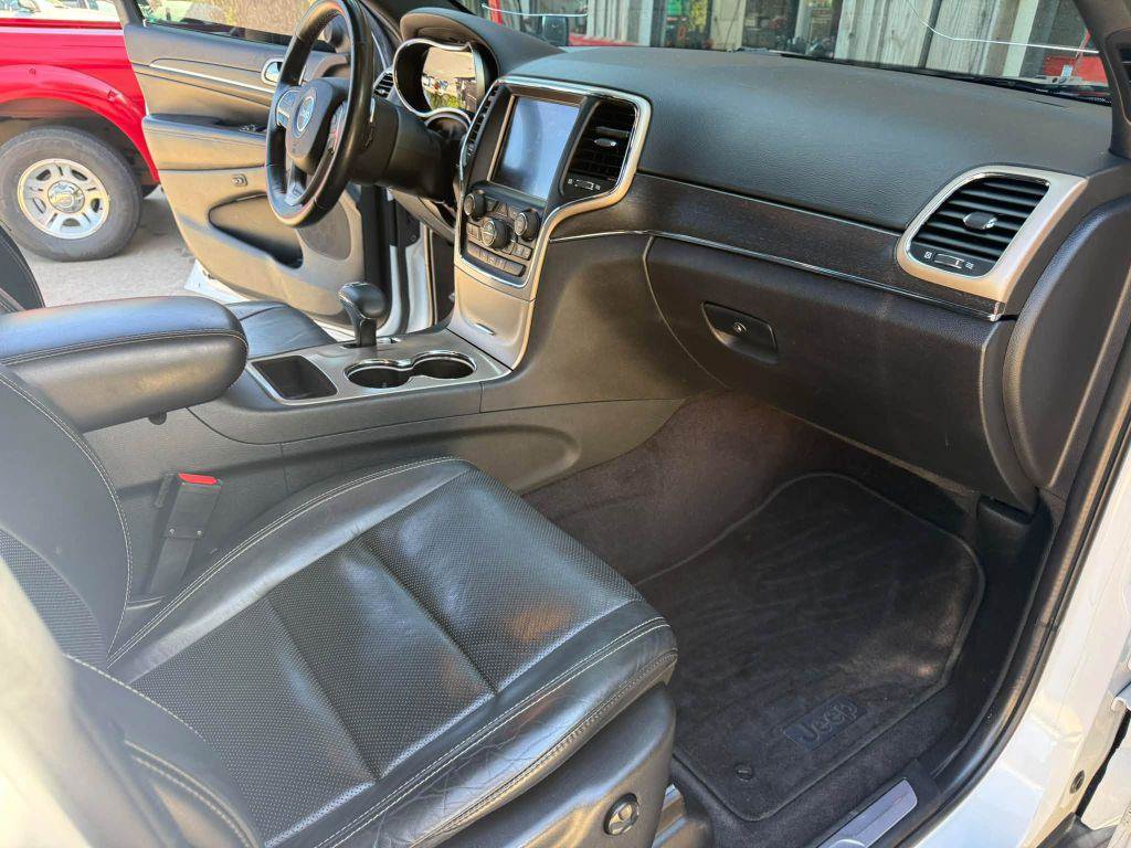 Used 2015 Jeep Grand Cherokee Limited w/ Luxury Group II RWD image 27