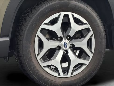 Used 2024 Subaru Forester Premium AWD/4WD image 30