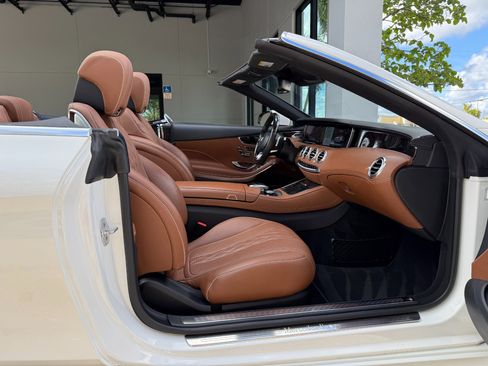 Used 2017 Mercedes-Benz S 550 Cabriolet image 28