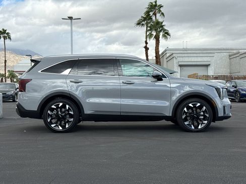 New 2026 Kia Sorento EX w/ EX Premium Package image 2