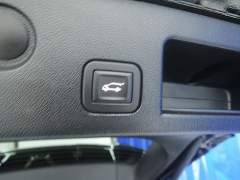 Used 2025 Chevrolet Equinox RS w/ Safety and Technology Package AWD/4WD image 32
