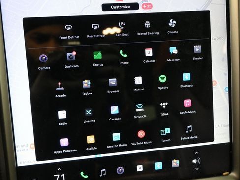 Used 2020 Tesla Model X Long Range image 18