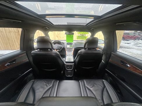 Used 2017 Lincoln MKX Reserve w/ Lincoln MKX Climate Package image 31