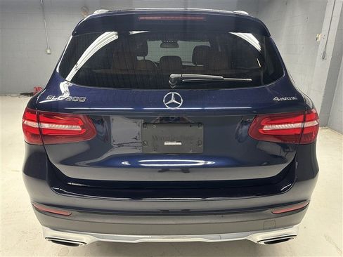 Used 2018 Mercedes-Benz GLC 300 4MATIC image 6