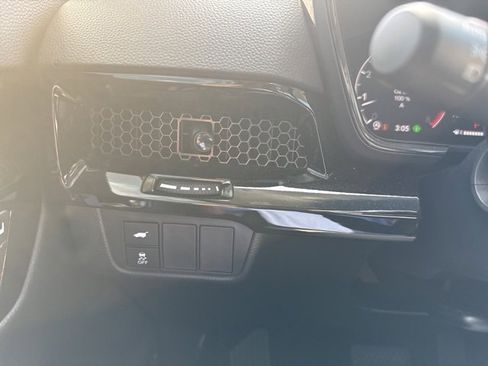 Used 2025 Honda CR-V EX-L image 19