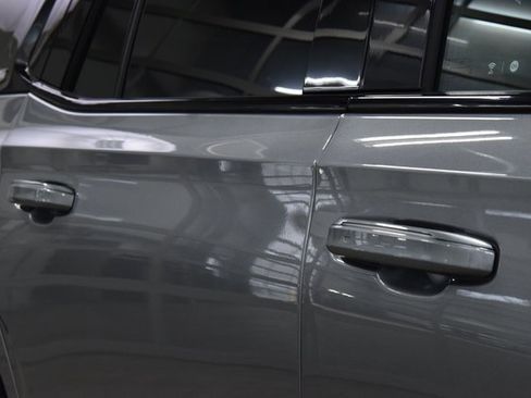 Used 2023 Cadillac Escalade Sport w/ LPO, ONYX Package image 17