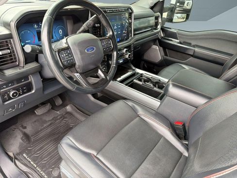 Used 2023 Ford F350 Lariat w/ Lariat Ultimate Package AWD/4WD image 4