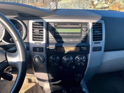 Used 2008 Toyota 4Runner SR5 image 28