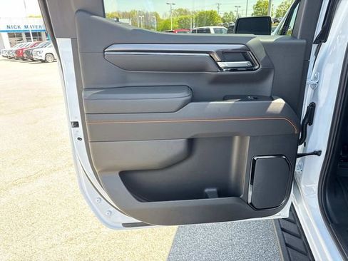 New 2026 GMC Sierra 1500 AT4 w/ AT4 Premium Package AWD/4WD image 14