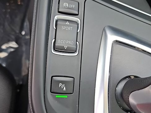 Used 2015 BMW 320i Sedan image 32