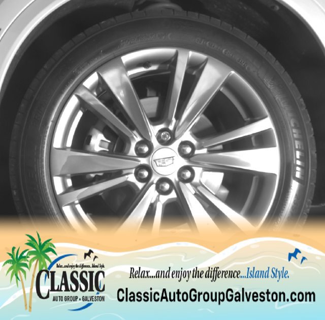 Used 2024 Cadillac XT6 Premium Luxury w/ LPO, Floor Liner Package FWD image 9